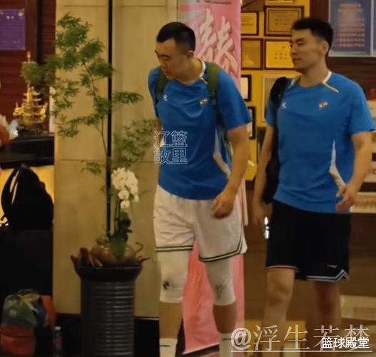 韩德君暂缓退役仪式,或计划与李晓旭共同举办 韩德君暂缓退役仪式,或计划与李晓旭共同举办